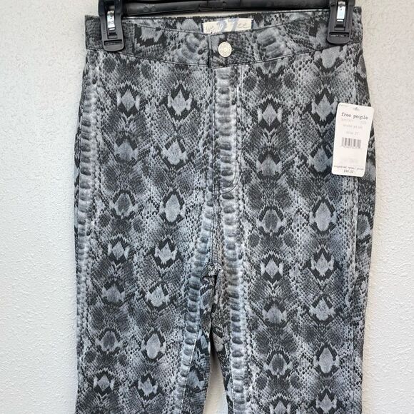 NWT We The Free Snake Skin Print Size 27 - Picture 2 of 7